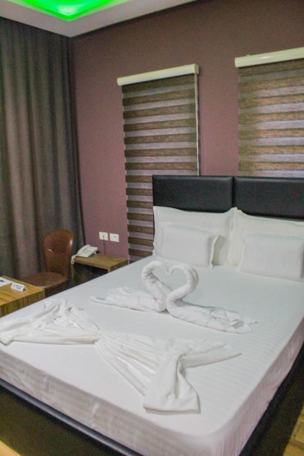 Hotel Golden Shkodra Kültér fotó