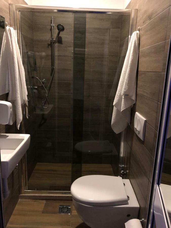 Hotel Golden Shkodra Kültér fotó
